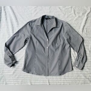 Jones New York Gray Striped Button Down Shirt 
Size Large